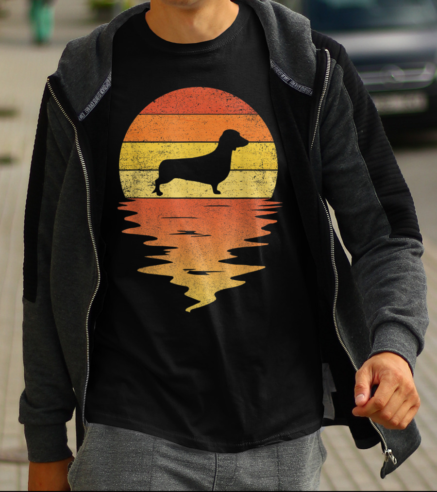 Dachshund Silhouette 70s Vintage Sunset T-Shirt
