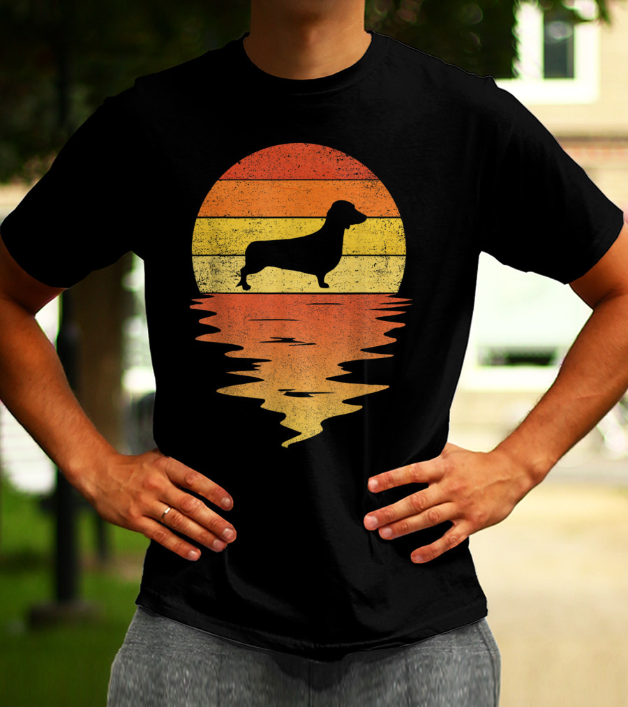 Dachshund Silhouette 70s Vintage Sunset T-Shirt