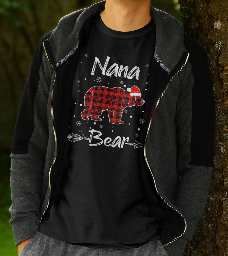 Nana Bear Christmas Red Plaid Santa Hat Snowflakes Arrow T-Shirt