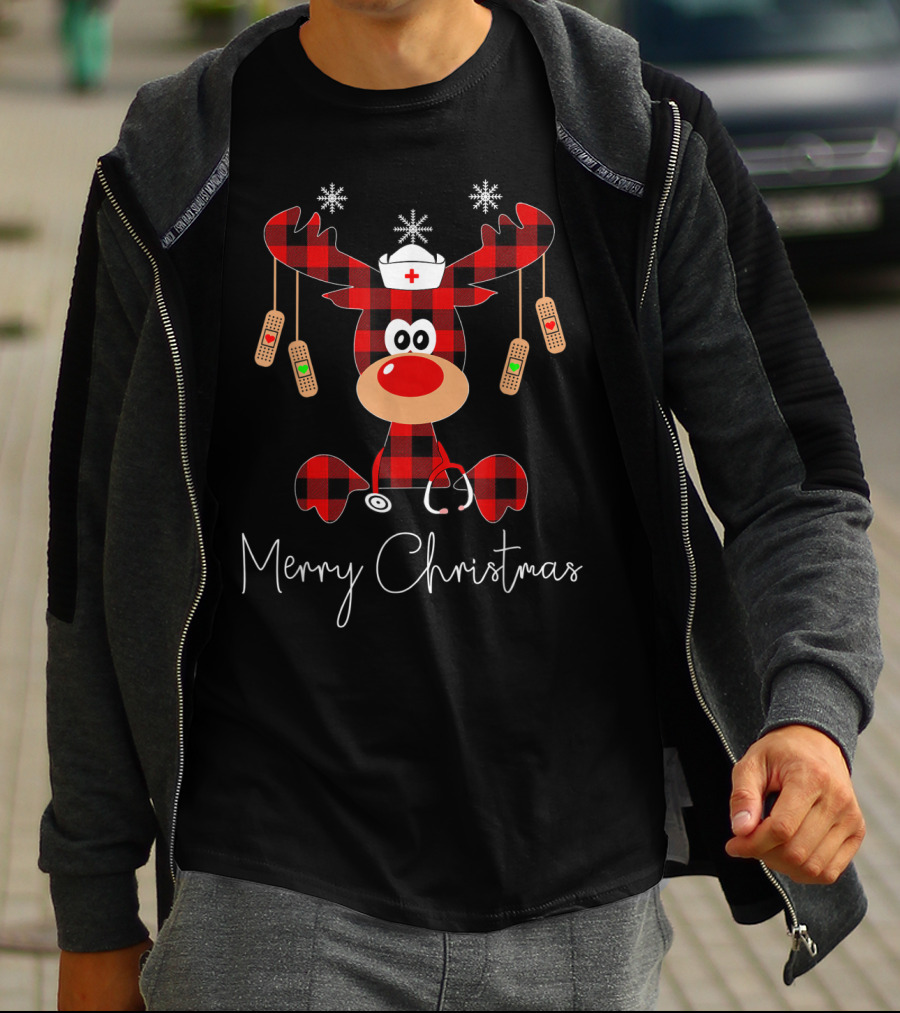 Reindeer Nurse Merry Christmas With Stethoscope And Bandages T-Shirt