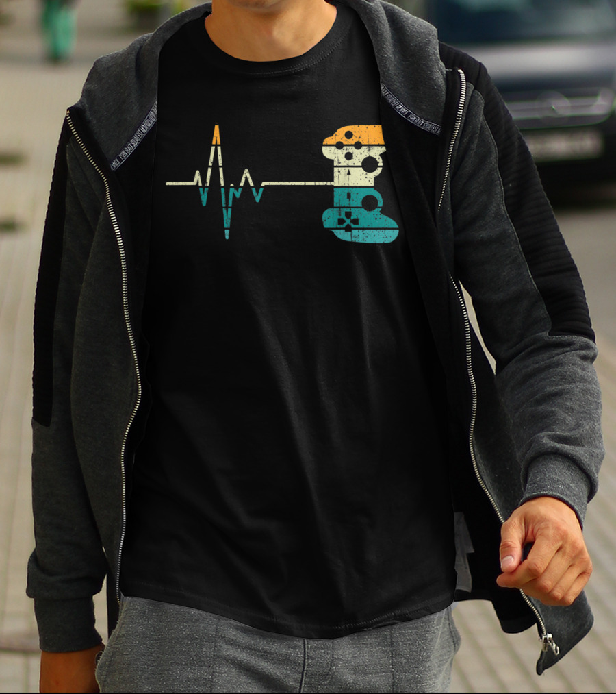 Vintage Gamer Heartbeat Video Game Lover Controller T-Shirt