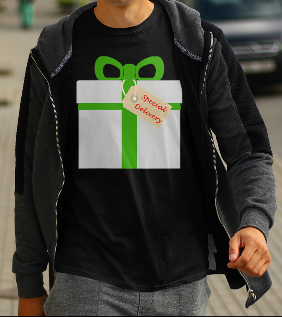 Special Delivery Gift Pregnancy Announcement T-Shirt