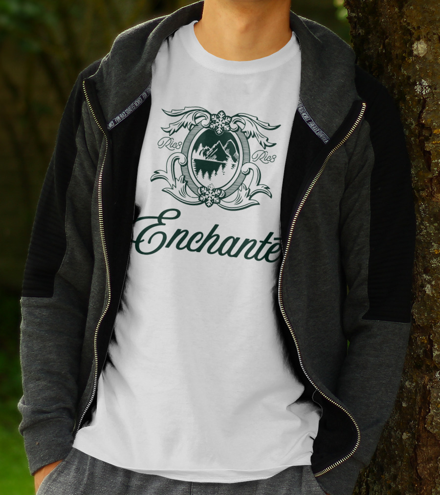 Enchanté Crest Mountain Lakeside Scenery T-Shirt