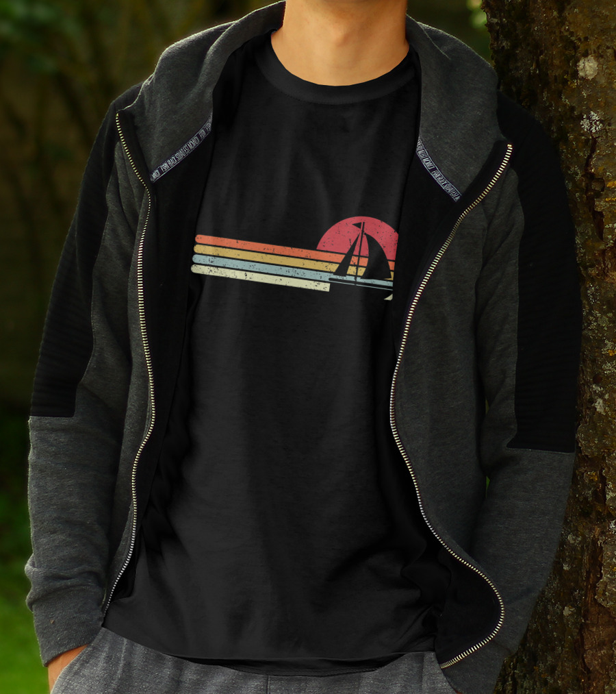 Retro Sun And Sailboat Vintage Sailing T-Shirt