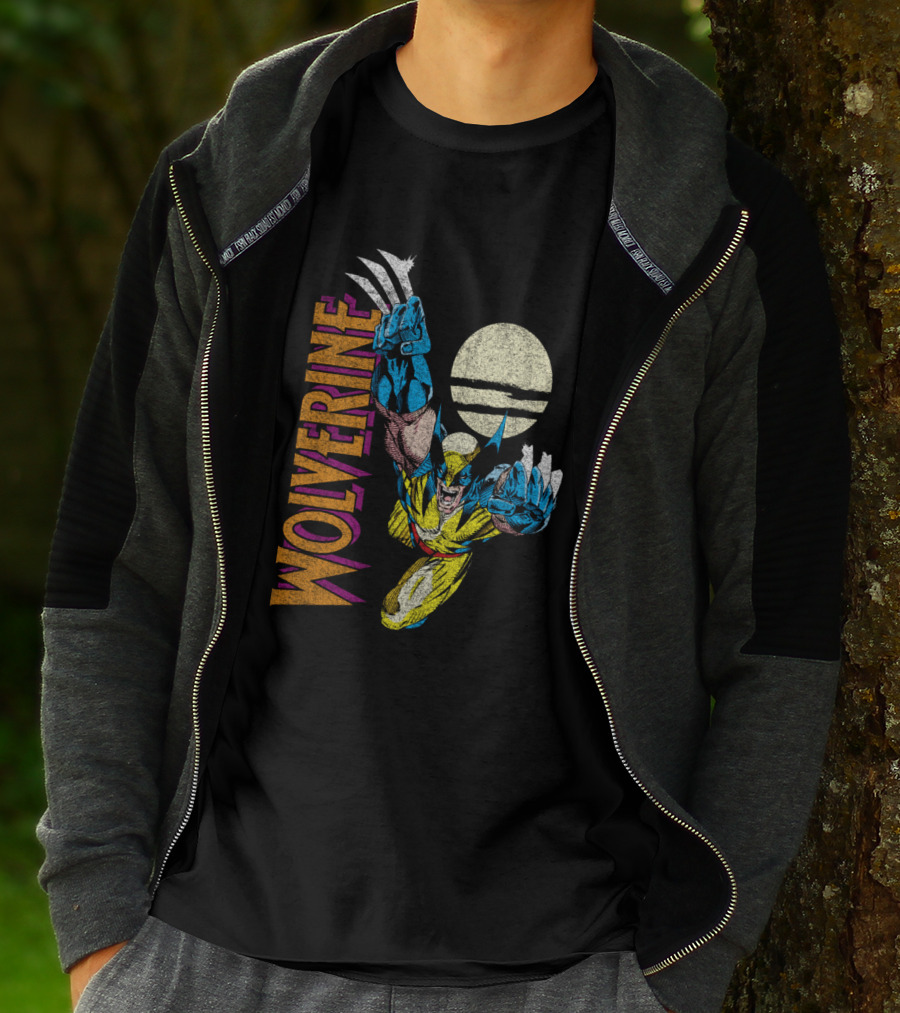 Wolverine Vintage Colorful Claws Action With Moon Marvel X Men Classic T-Shirt