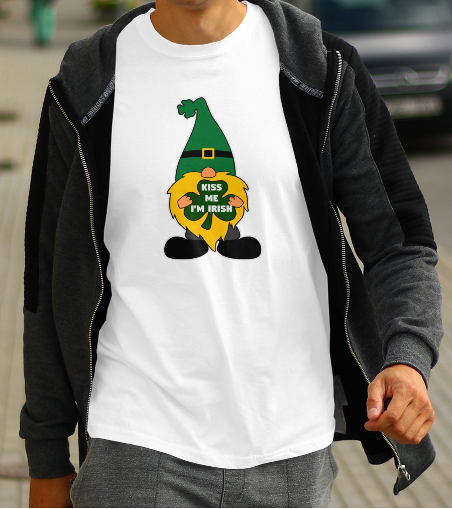 Kiss Me I'm Irish Leprechaun Gnome With Shamrock T-Shirt