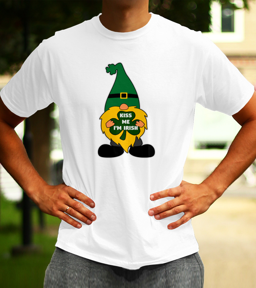 Kiss Me I'm Irish Leprechaun Gnome With Shamrock T-Shirt