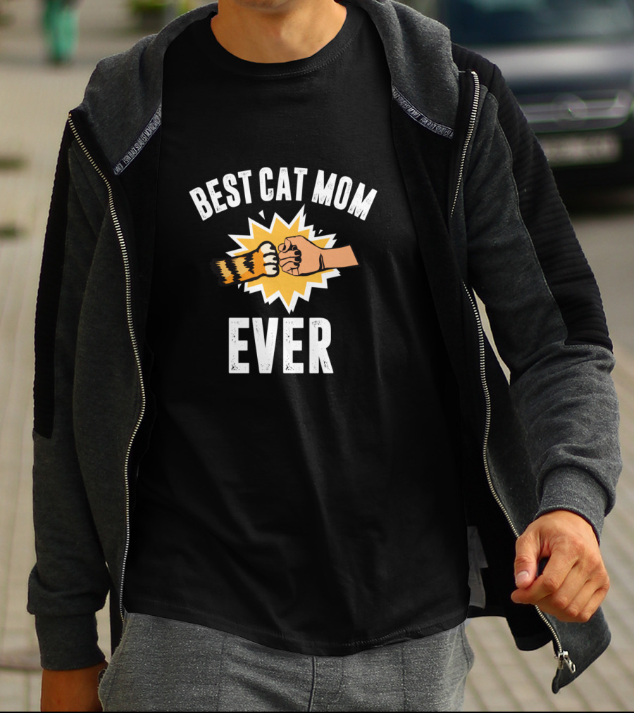 Best Cat Mom Ever Fist Bump Distressed Paw T-Shirt