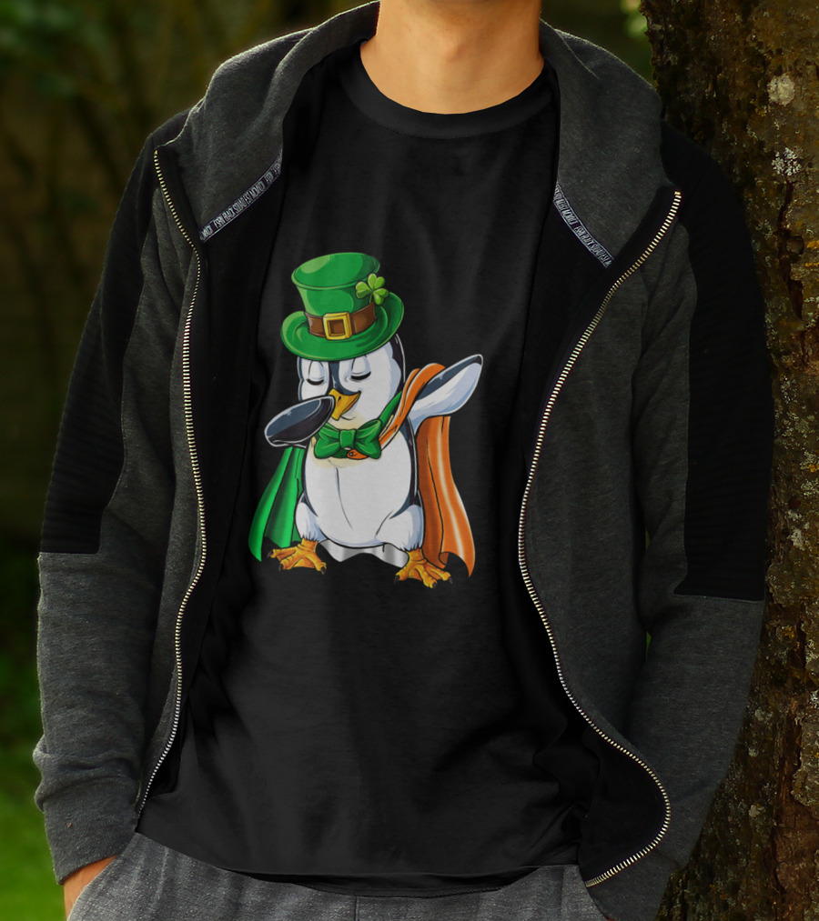 Penguin Dabbing Leprechaun Hat Irish Flag Cape T-Shirt