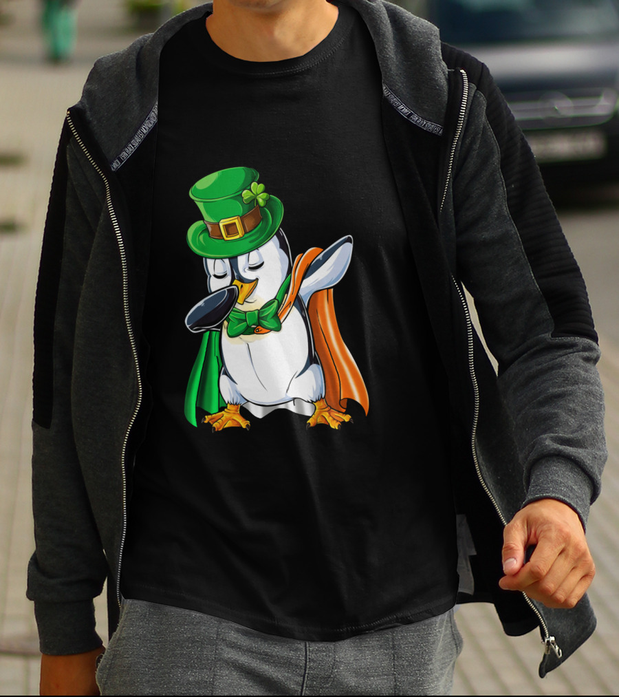Penguin Dabbing Leprechaun Hat Irish Flag Cape T-Shirt