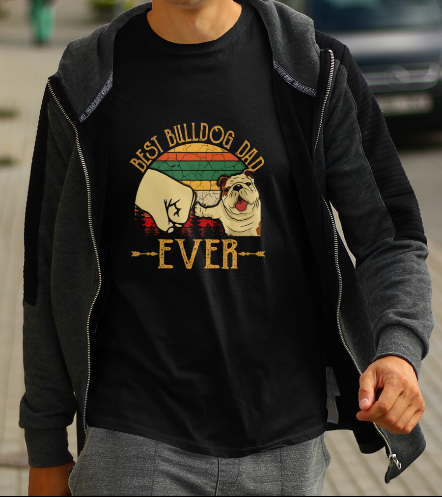 Best Bulldog Dad Ever Vintage Retro Fist Bump T-Shirt