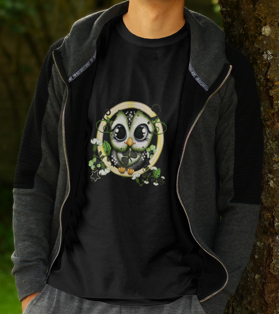 St. Patricks Day Owl Surrounded By Green And White Floral Elements T-Shirt