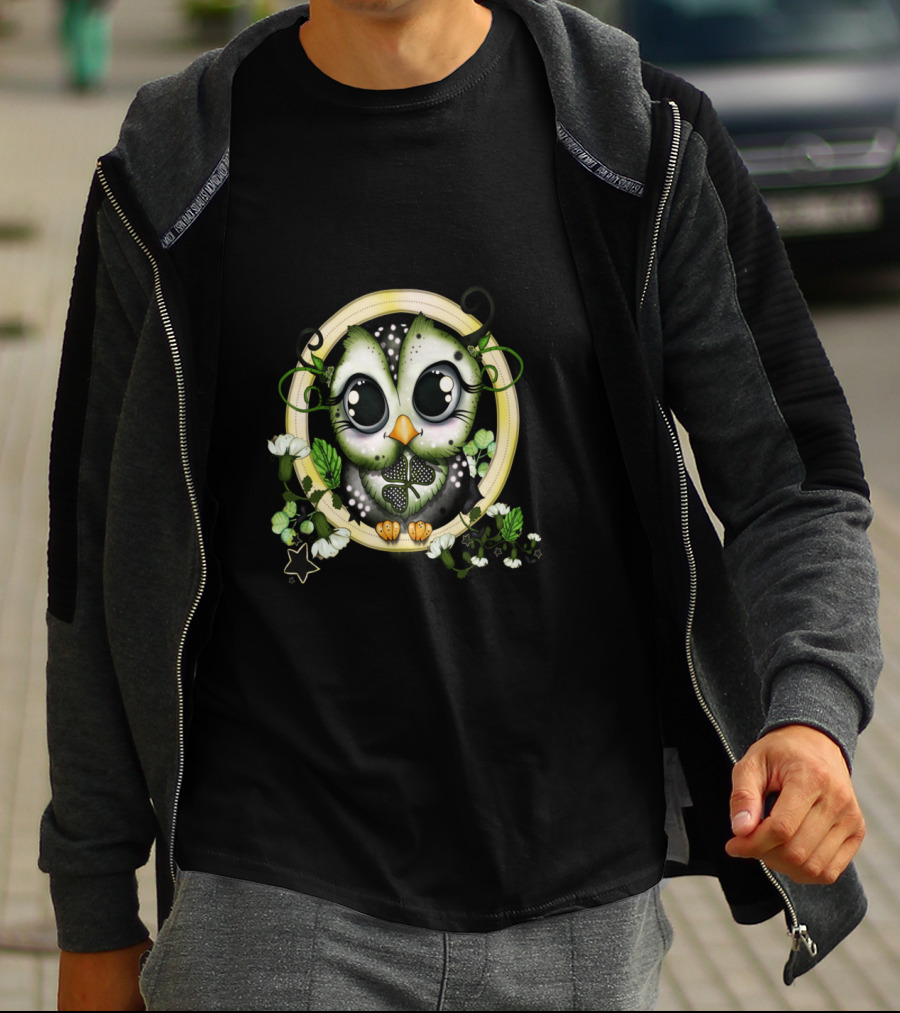 St. Patricks Day Owl Surrounded By Green And White Floral Elements T-Shirt