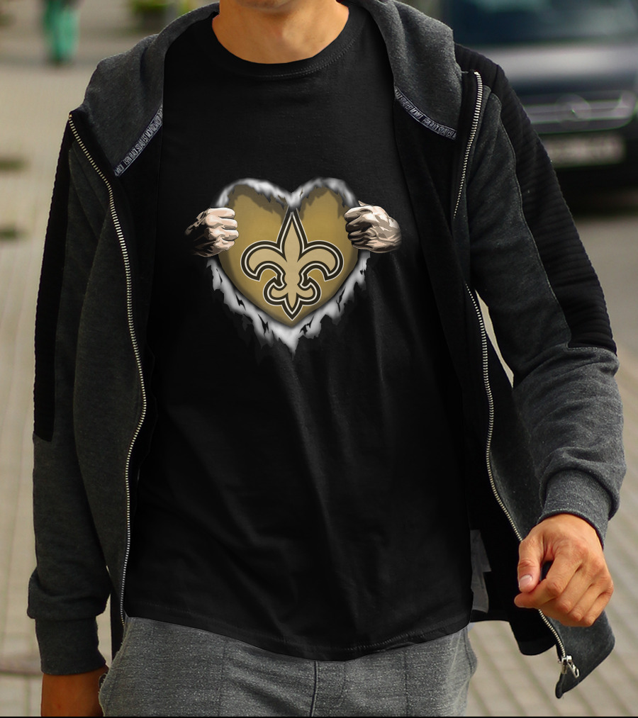 New Orleans Saints Fleur-de-Lis Heart Ripped Hands T-Shirt