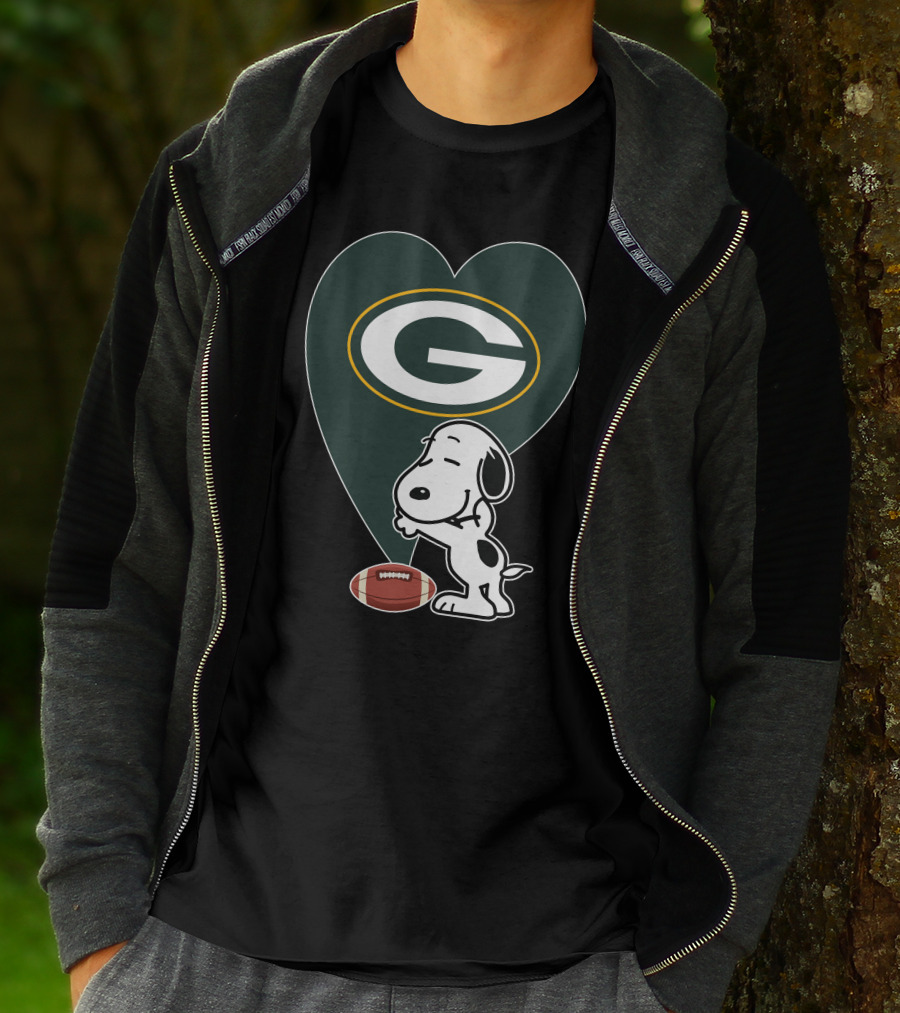 Green Bay Packers Snoopy Heart Football Hug T-Shirt