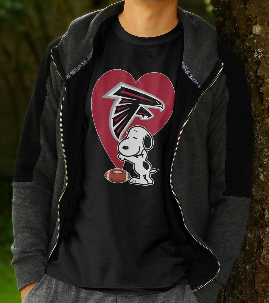 Atlanta Falcons Snoopy Heart Football Hug T-Shirt