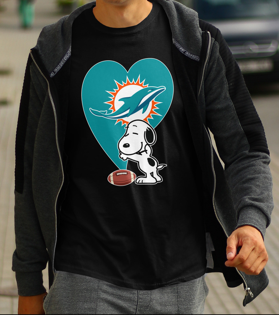 Miami Dolphins Snoopy Heart Hug Football T-Shirt
