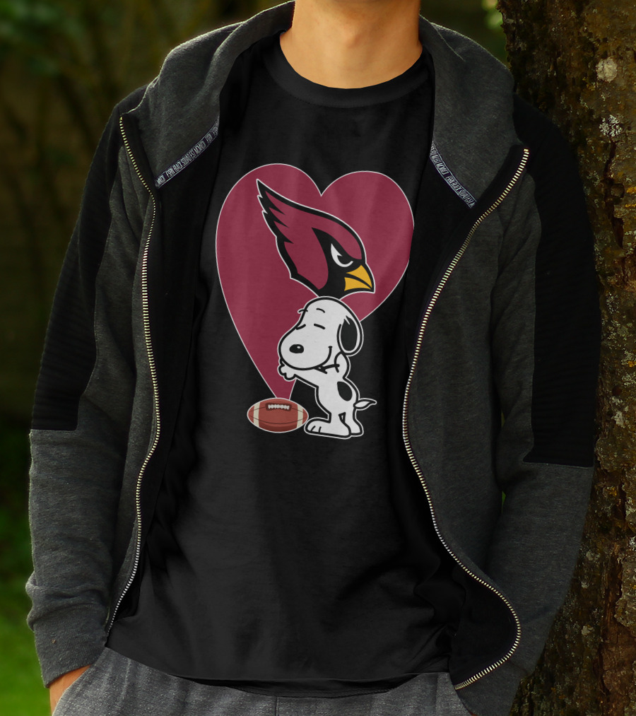 Arizona Cardinals Snoopy Hug Football Heart T-Shirt