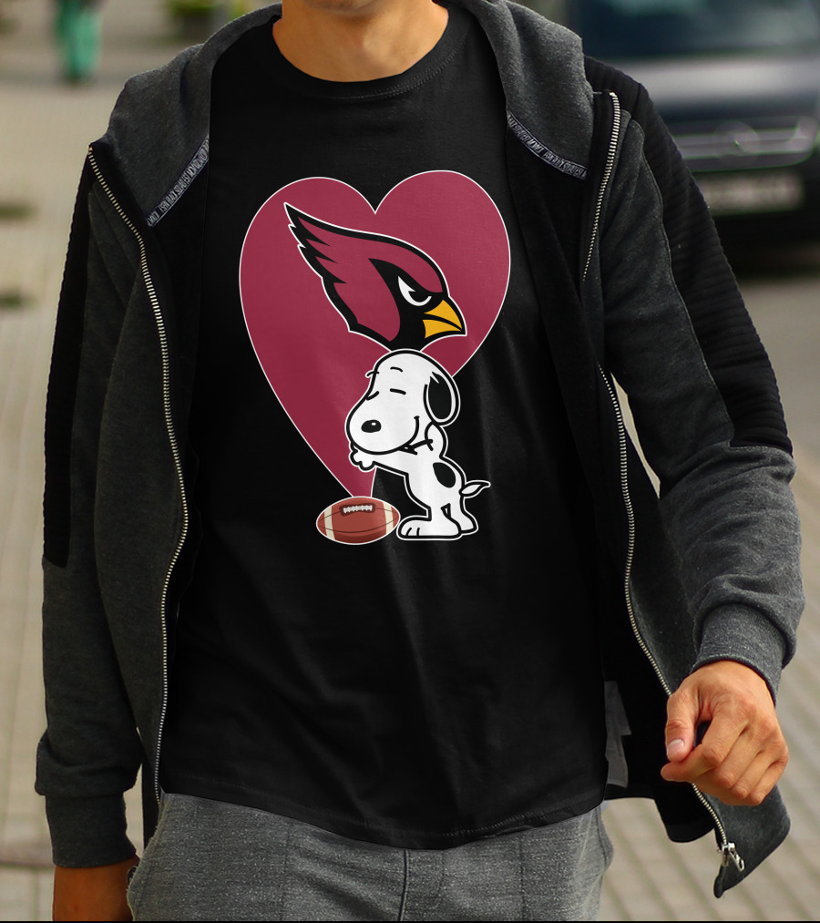 Arizona Cardinals Snoopy Hug Football Heart T-Shirt