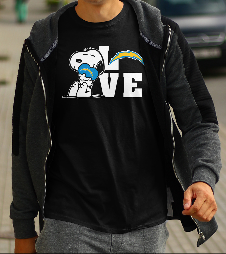 Snoopy Love Los Angeles Chargers Hugging Football Helmet T-Shirt