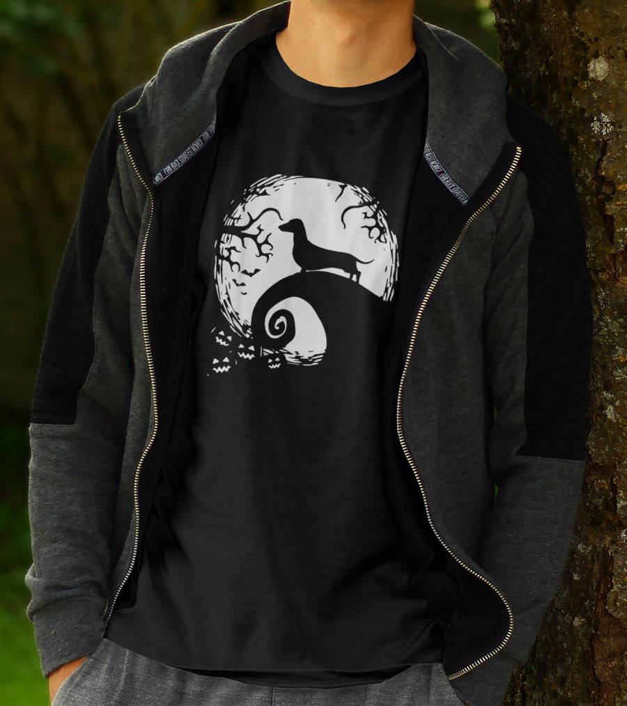 Dachshund Moonlit Halloween Scene For Dachshund Lovers T-Shirt
