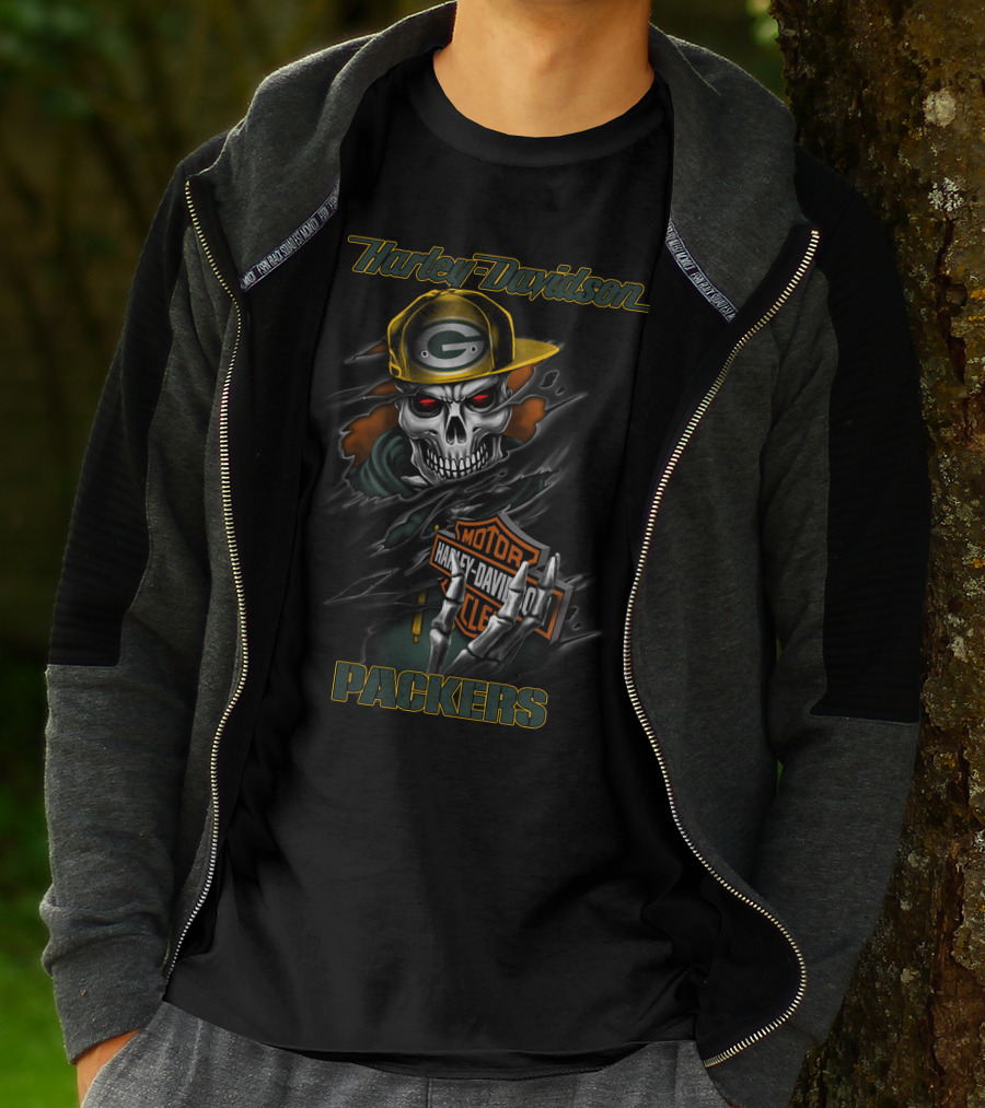 Harley Davidson Packers Skeleton In Green Bay Cap T-Shirt