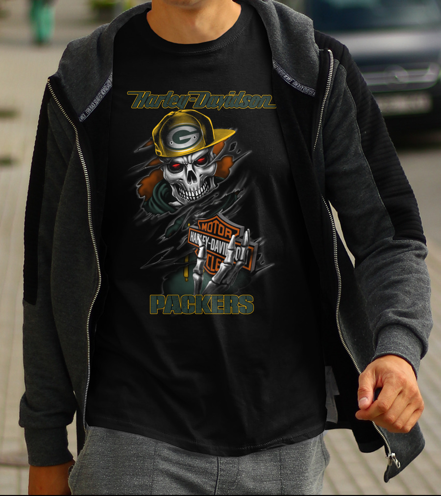 Harley Davidson Packers Skeleton In Green Bay Cap T-Shirt