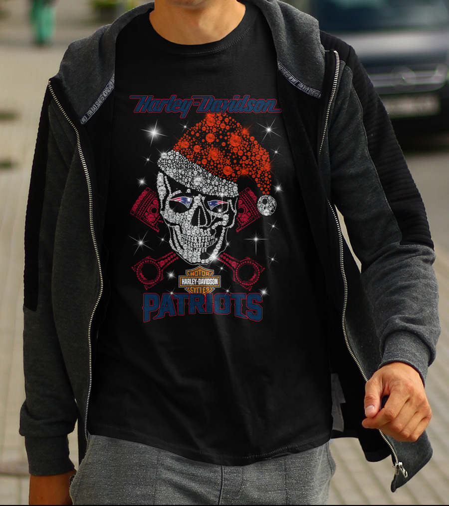 Harley Davidson New England Patriots Skull Santa Hat T-Shirt