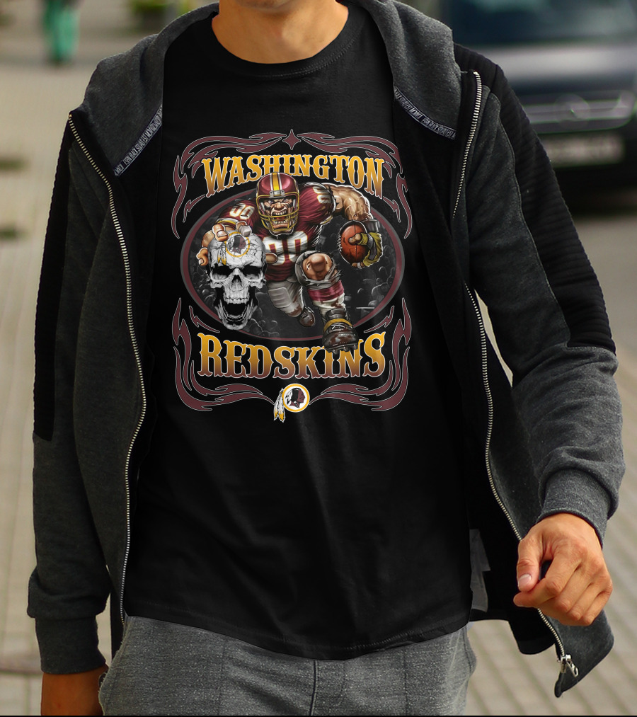Washington Redskins Football Skull And Player Retro Style T-Shirt