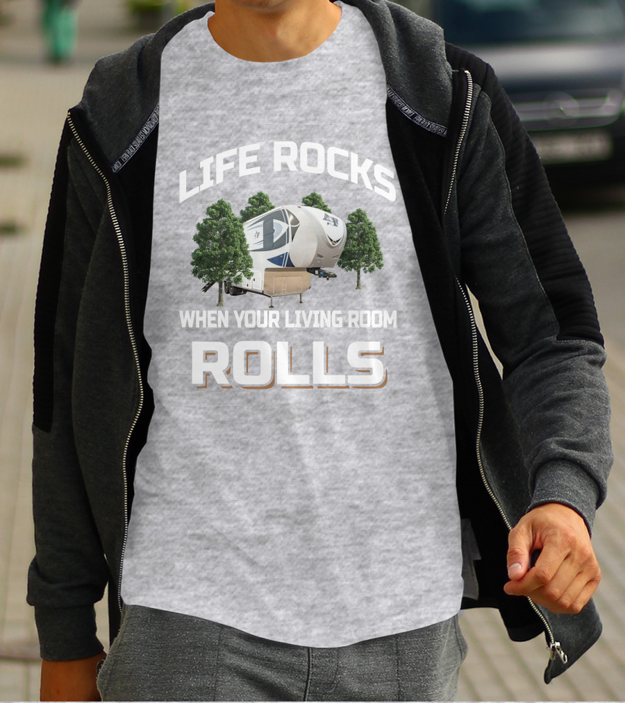 LIFE ROCKS WHEN YOUR LIVING ROOM ROLLS Arctic Fox 29 T-Shirt