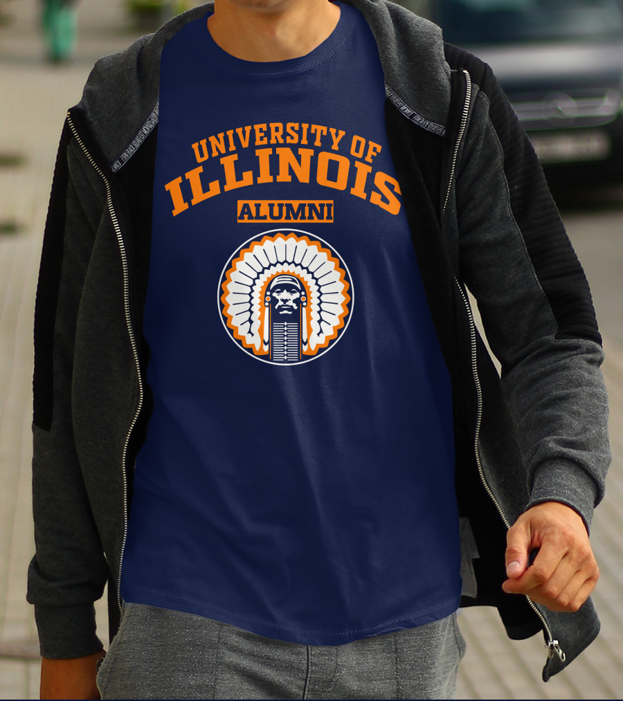 UNIVERSITY OF ILLINOIS ALUMNI T-Shirt