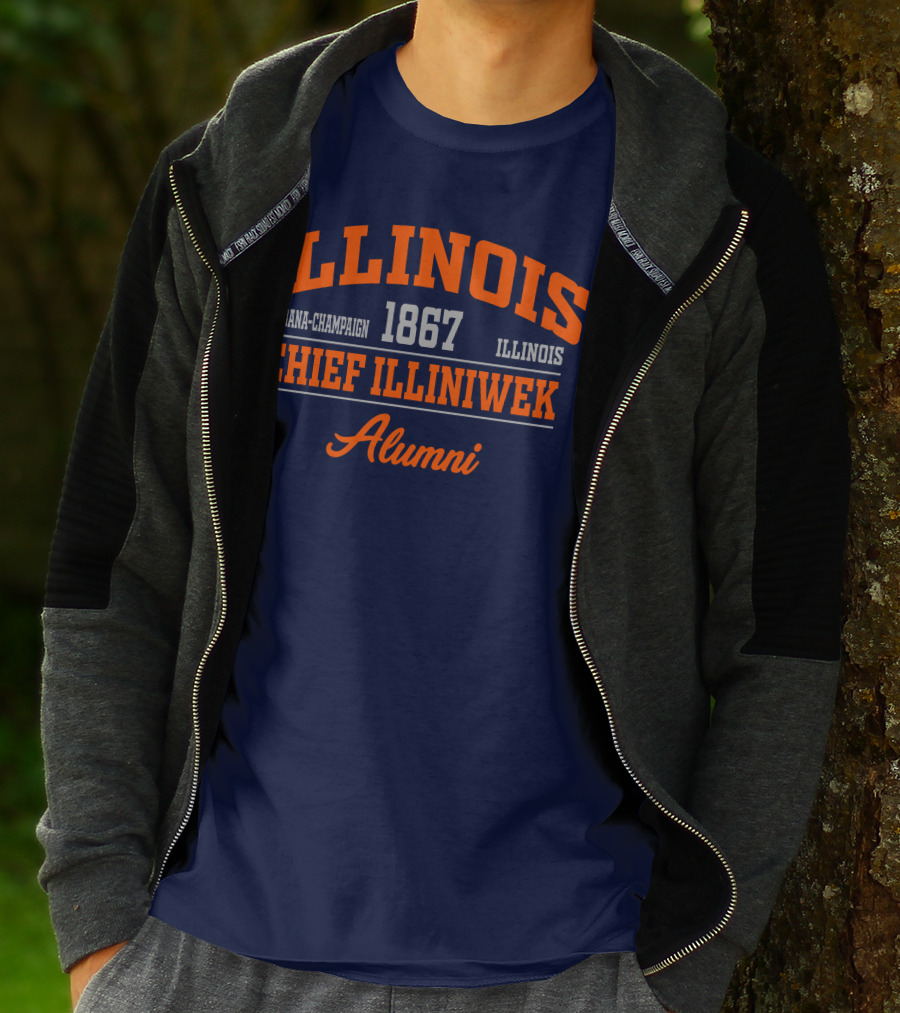 ILLINOIS URBANA-CHAMPAIGN 1867 CHIEF ILLINIWEK ALUMNI T-Shirt