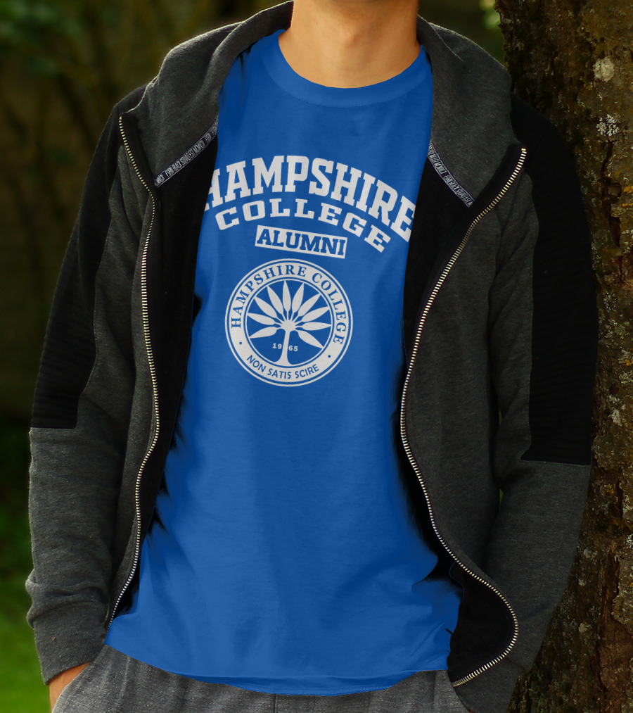 Hampshire College Alumni Non Satis Scire 1965 T-Shirt