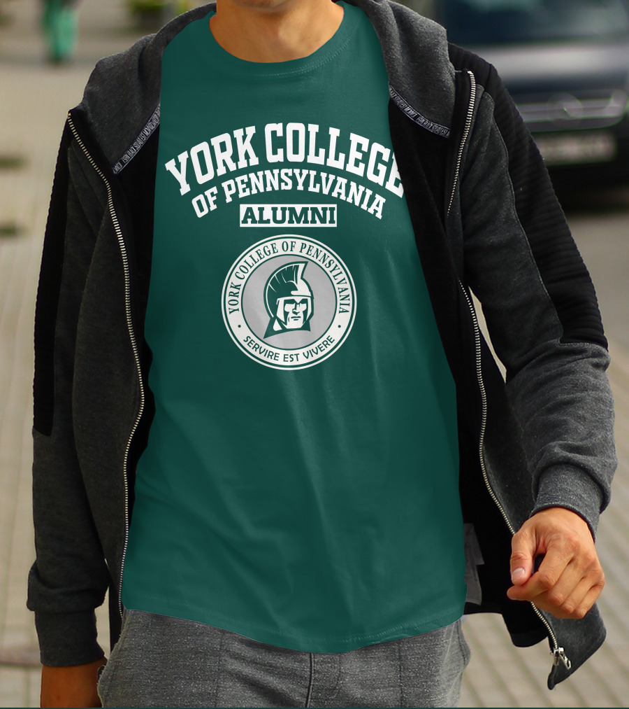 York College Of Pennsylvania Alumni Servire Est Vivere T-Shirt