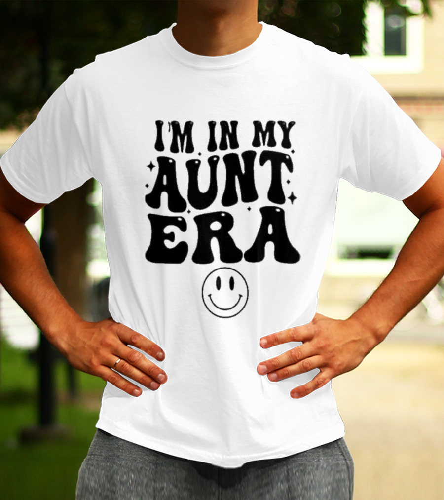 I’m In My Aunt Era Smiley Face Retro Vintage T-Shirt