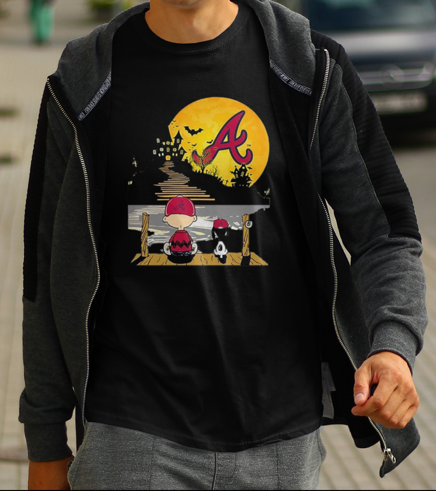 Snoopy Charlie Brown Atlanta Braves Halloween Under Moon T-Shirt