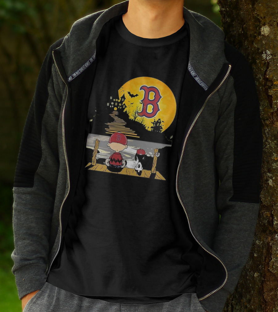 Snoopy And Charlie Brown Boston Red Sox Halloween Moon Scene T-Shirt