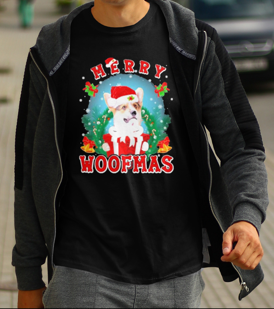 Merry Woofmas Welsh Corgi In Santa Hat With Presents And Christmas Decorations T-Shirt