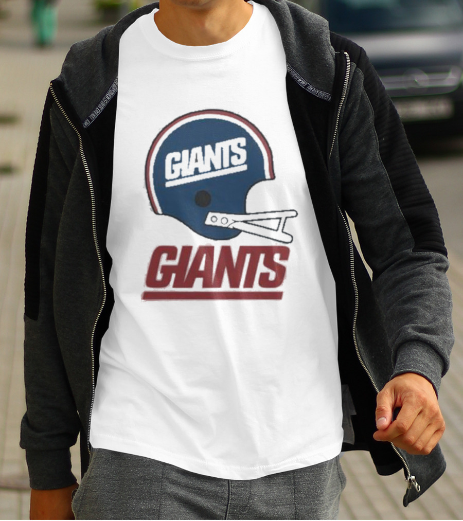 New York Giants Helmet With Giants Text T-Shirt