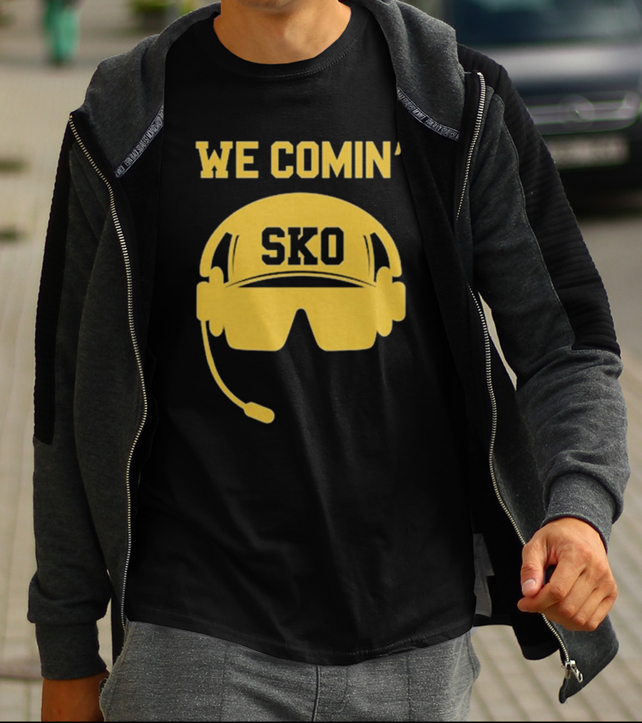 WE COMIN' SKO Prime Boulder Football Headset T-Shirt