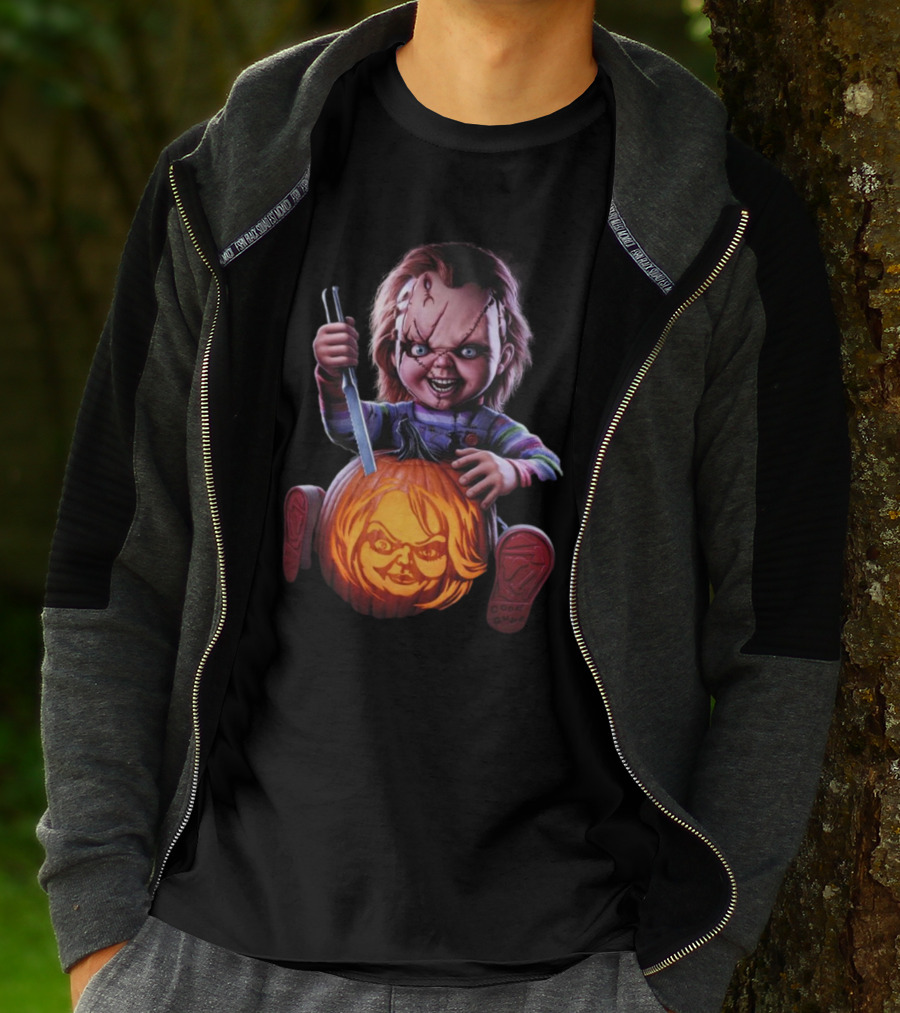 Chucky Creepy Carver Halloween Pumpkin Knife T-Shirt