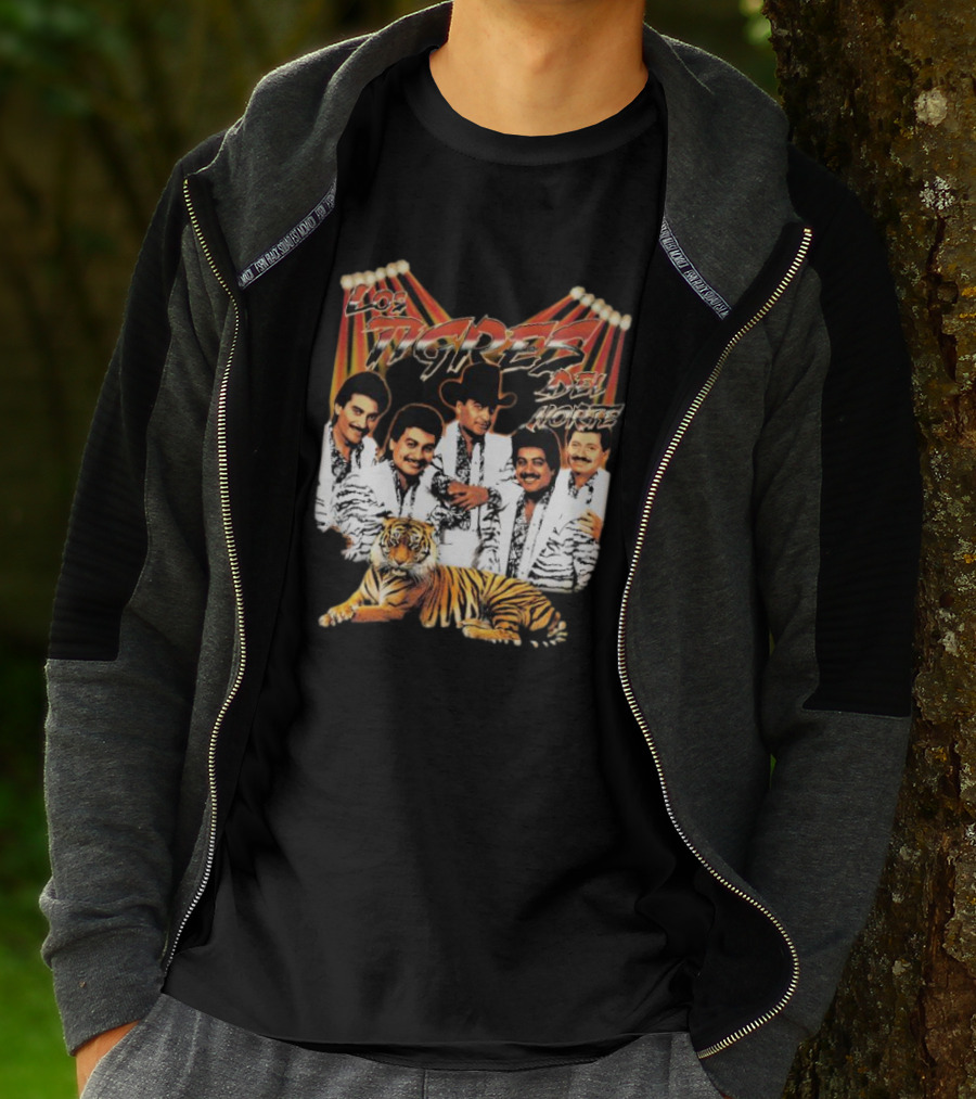 Los Tigres Del Norte Band Members With Tiger Image T-Shirt