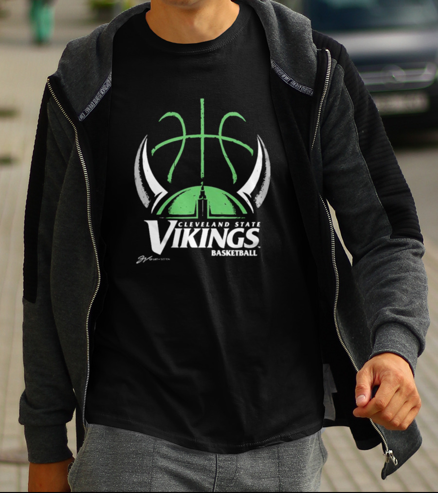Cleveland State Vikings Basketball Green Viking Helmet Basketball T-Shirt