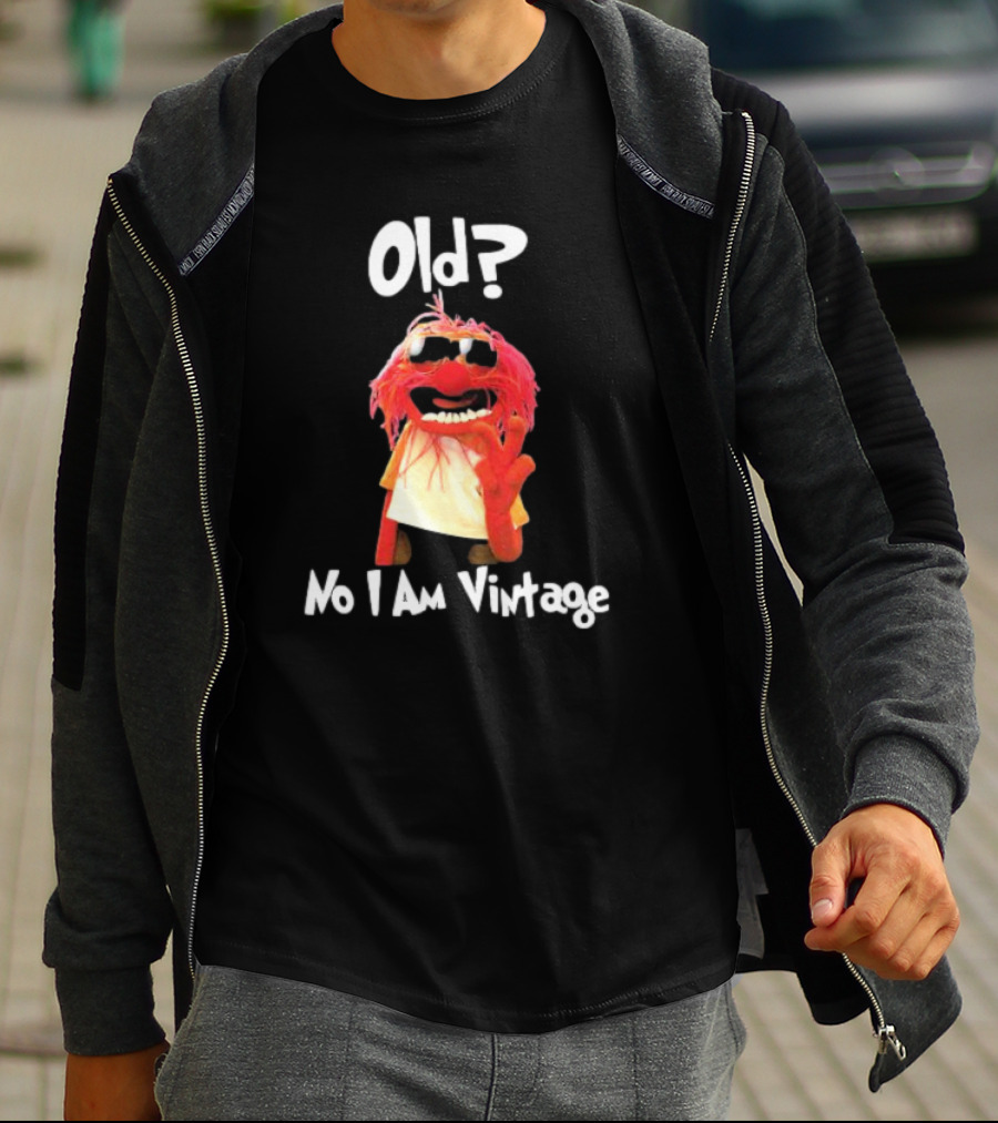 Old? No I Am Vintage Muppet Animal Wearing Glasses T-Shirt