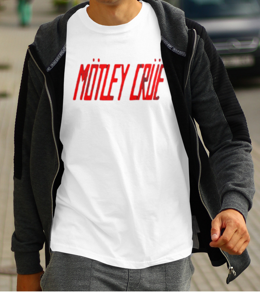 Mötley Crüe Vintage Black And Red Distressed Band T-Shirt