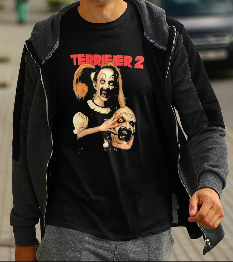 Terrifier 2 Horror Clown Character Holding Severed Head T-Shirt