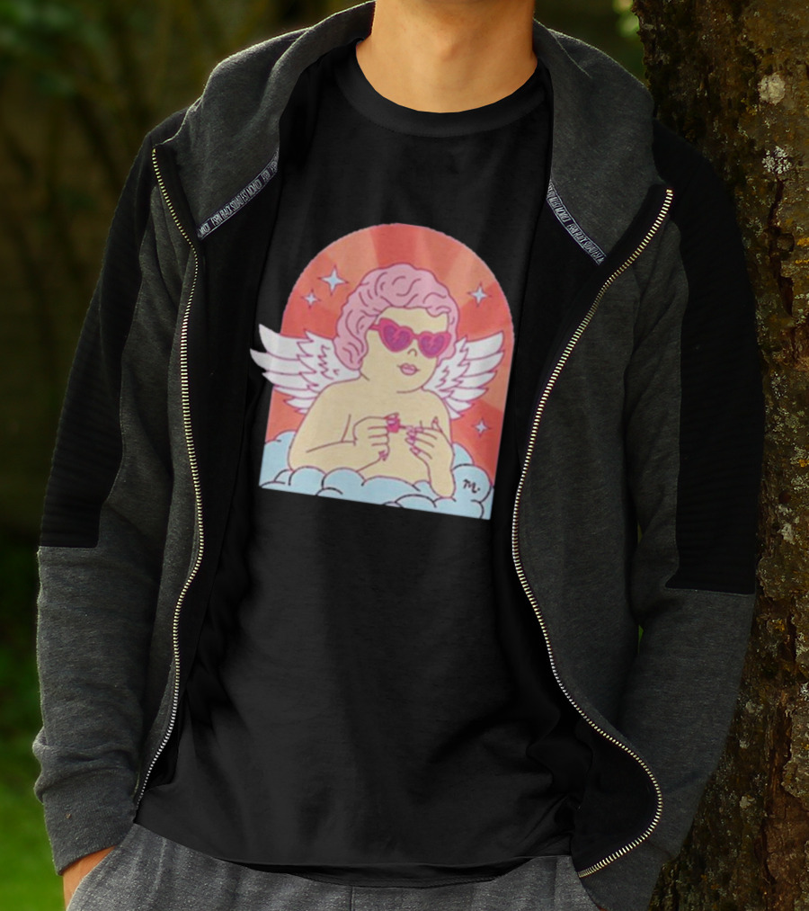 Maniology Cupid's Nail Spa Cherub With Heart Sunglasses And Wings T-Shirt