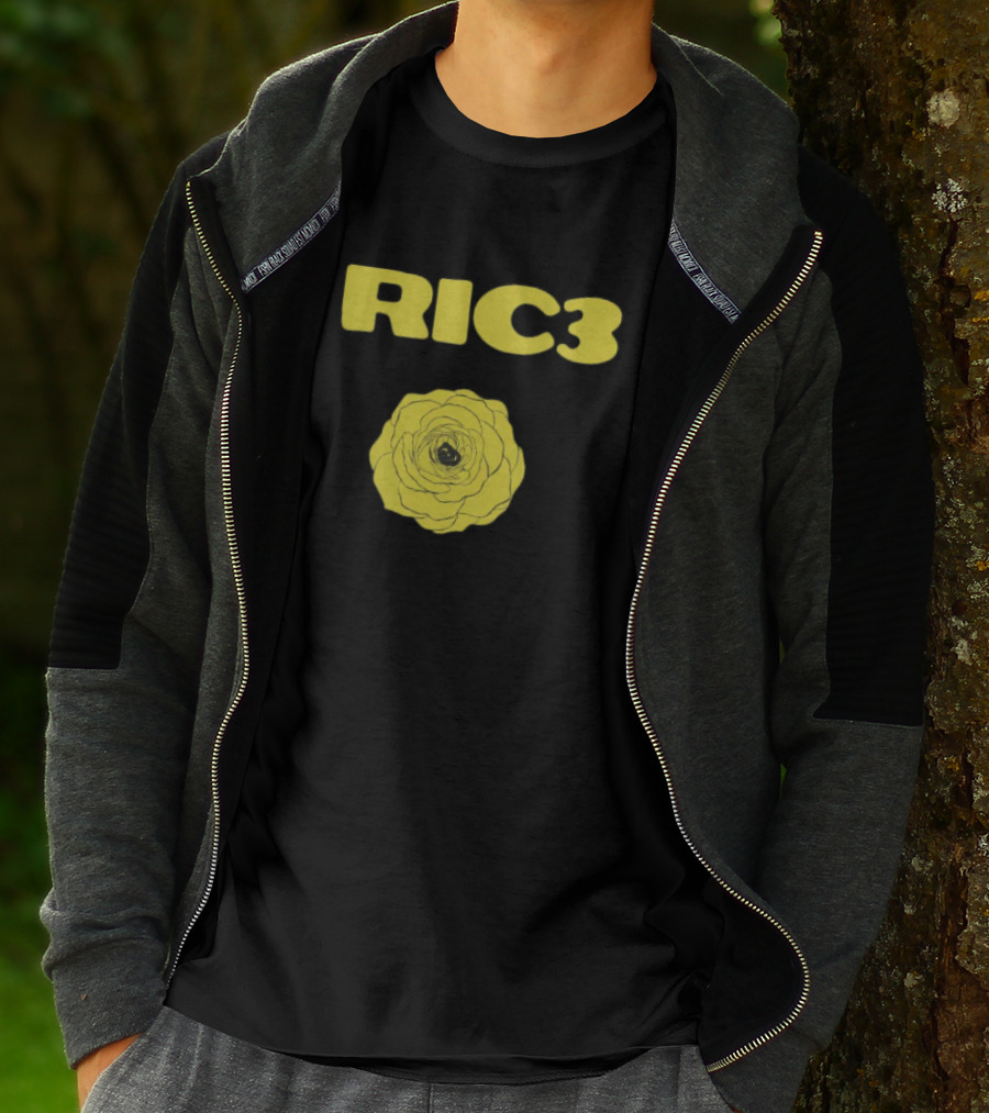 RIC3 Yellow Rose Daniel Ricciardo Merch T-Shirt