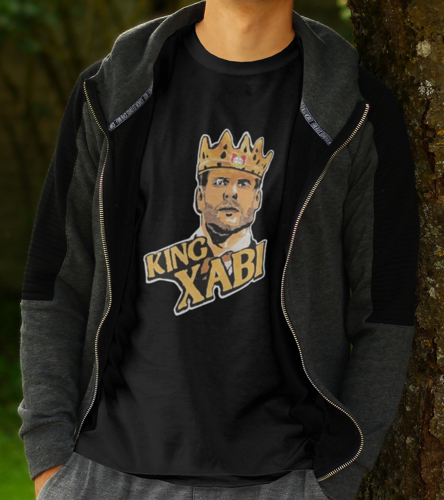 King Xabi Bayer Leverkusen Coach Icon With Crown T-Shirt