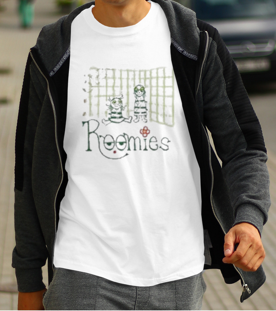 Roomies Bird Frog Full Moon Jailhouse Ensemble T-Shirt